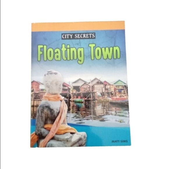 🛍 City Secrets: Floating Town by Matt Sims Like New Conition - Picture 1 of 3